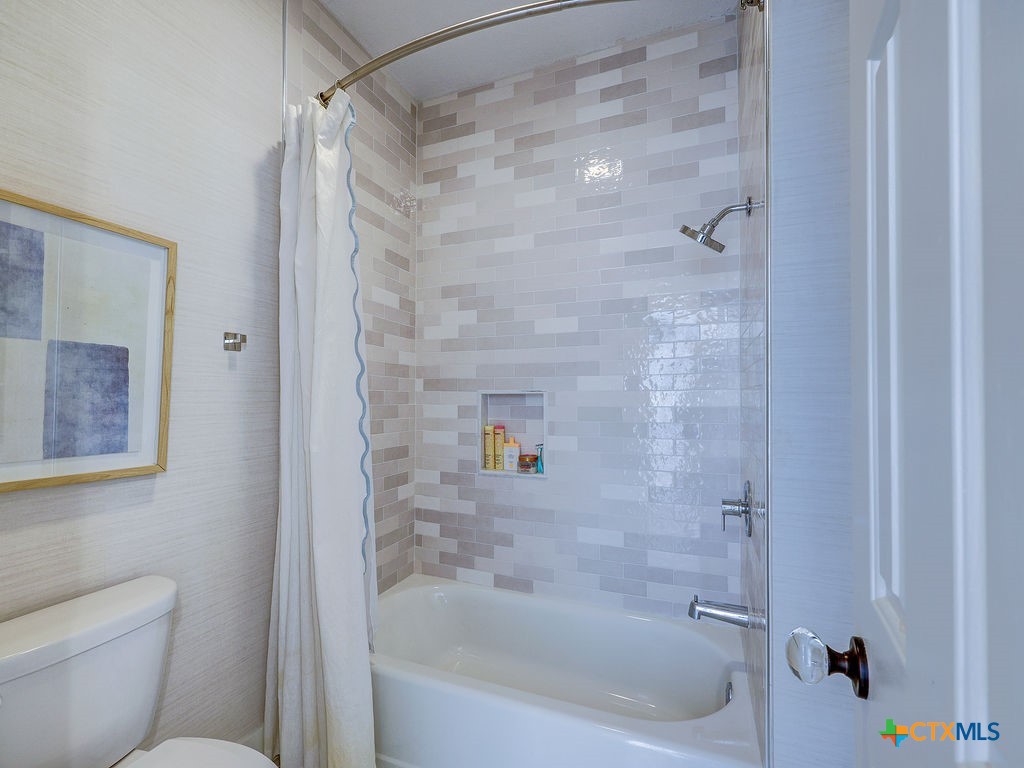 400 Royal View Road Property Photo 38