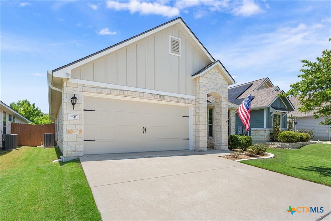 7511 Buffalo Grass Drive Property Photo 11