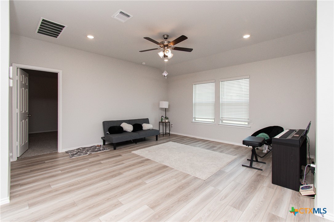 2342 Bee Creek Drive Property Photo 3