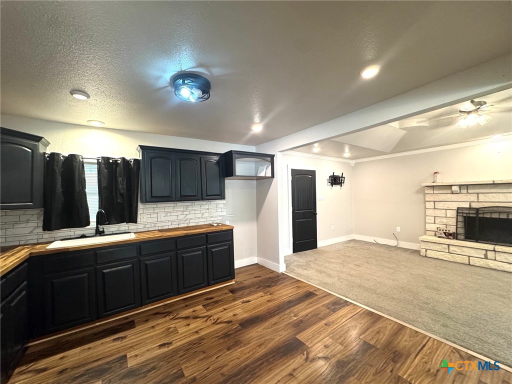2402 Oak Drive Property Photo 3