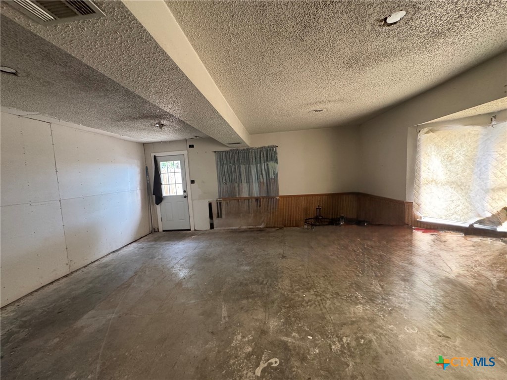 2402 Oak Drive Property Photo 17