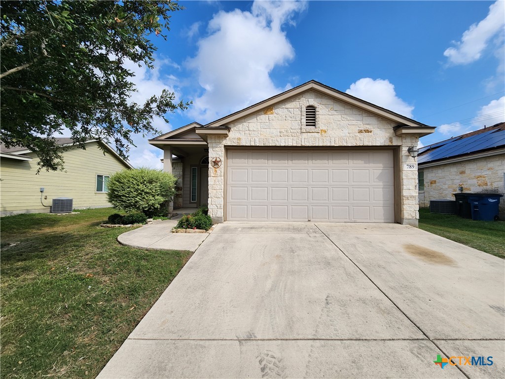 789 Great Oaks Drive Property Photo 1