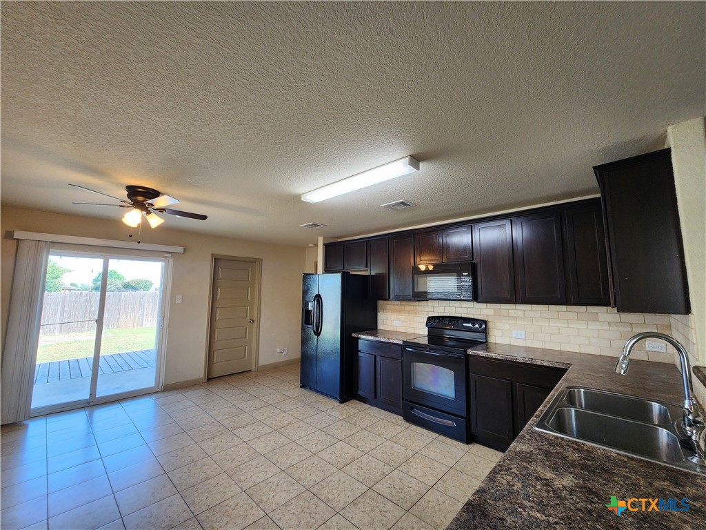 789 Great Oaks Drive Property Photo 6