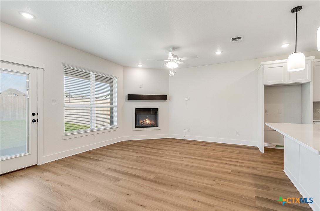 2025 Stillwell Street Property Photo 4