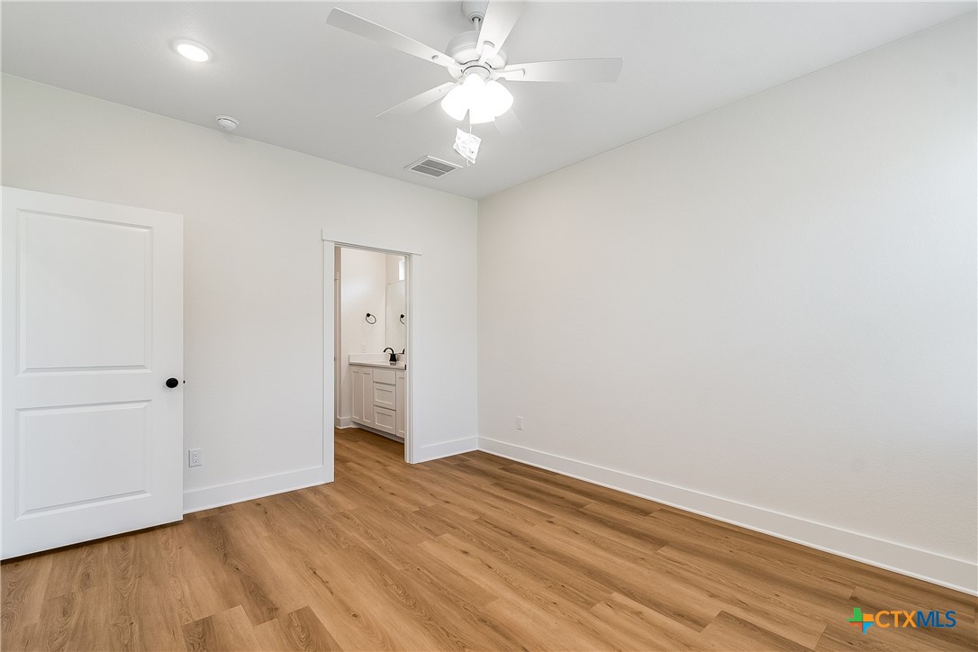 2025 Stillwell Street Property Photo 9