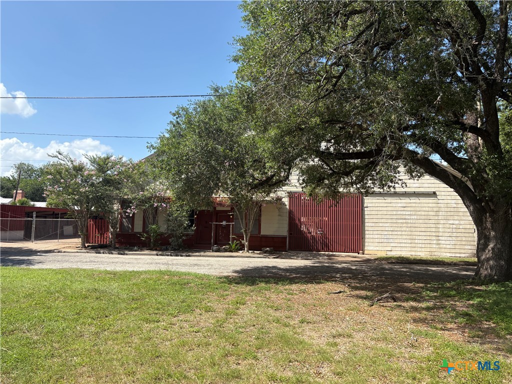 706 E Santa Rosa Street Property Photo 1