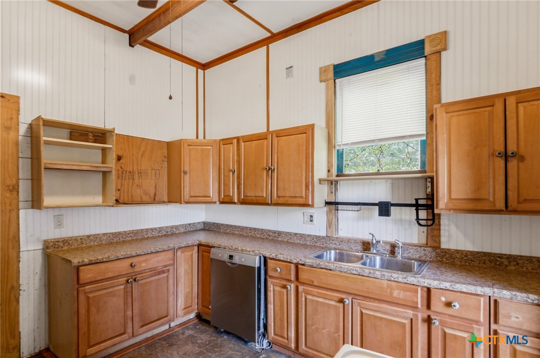 119 N West Street Property Photo 6