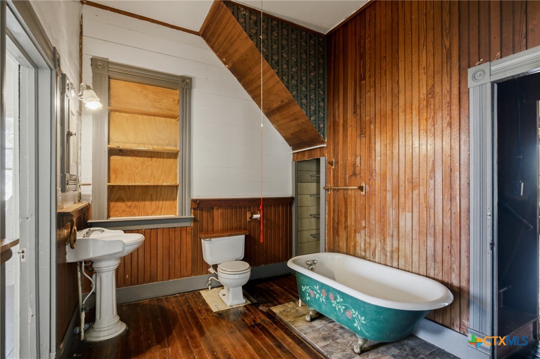 119 N West Street Property Photo 15