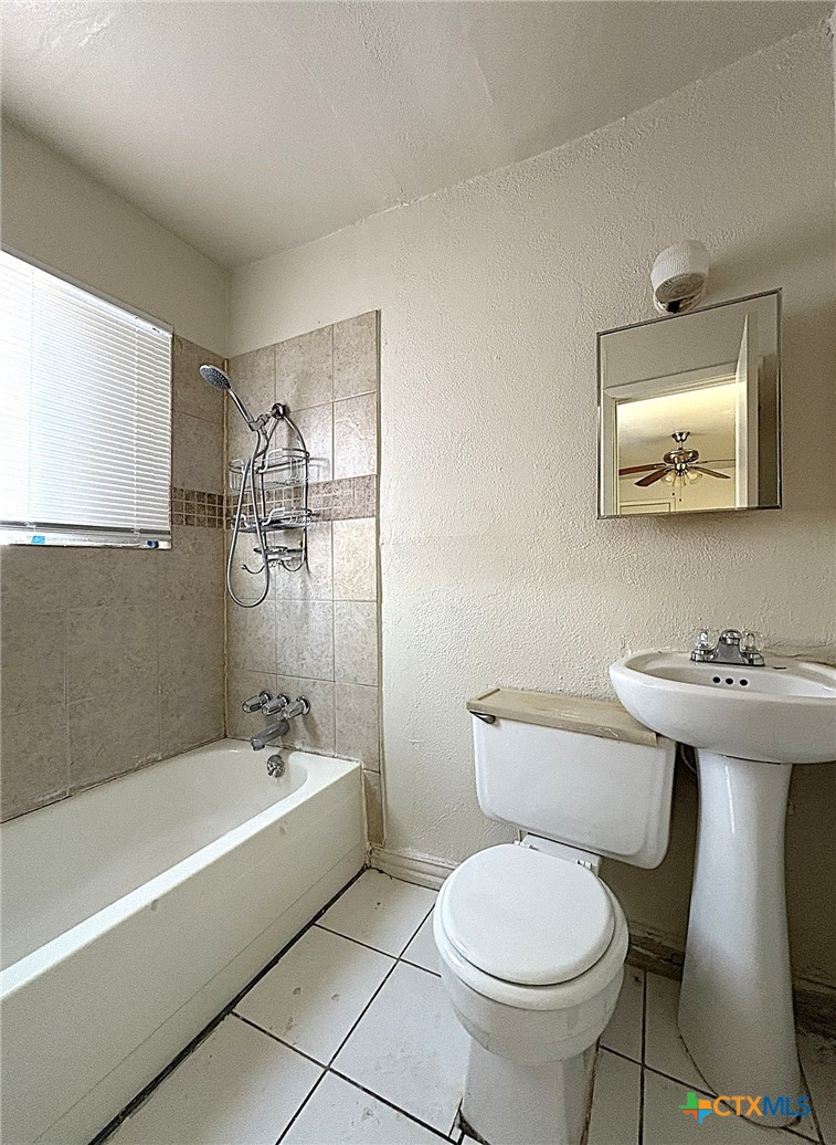 602 Sunset Lane B Property Photo 9