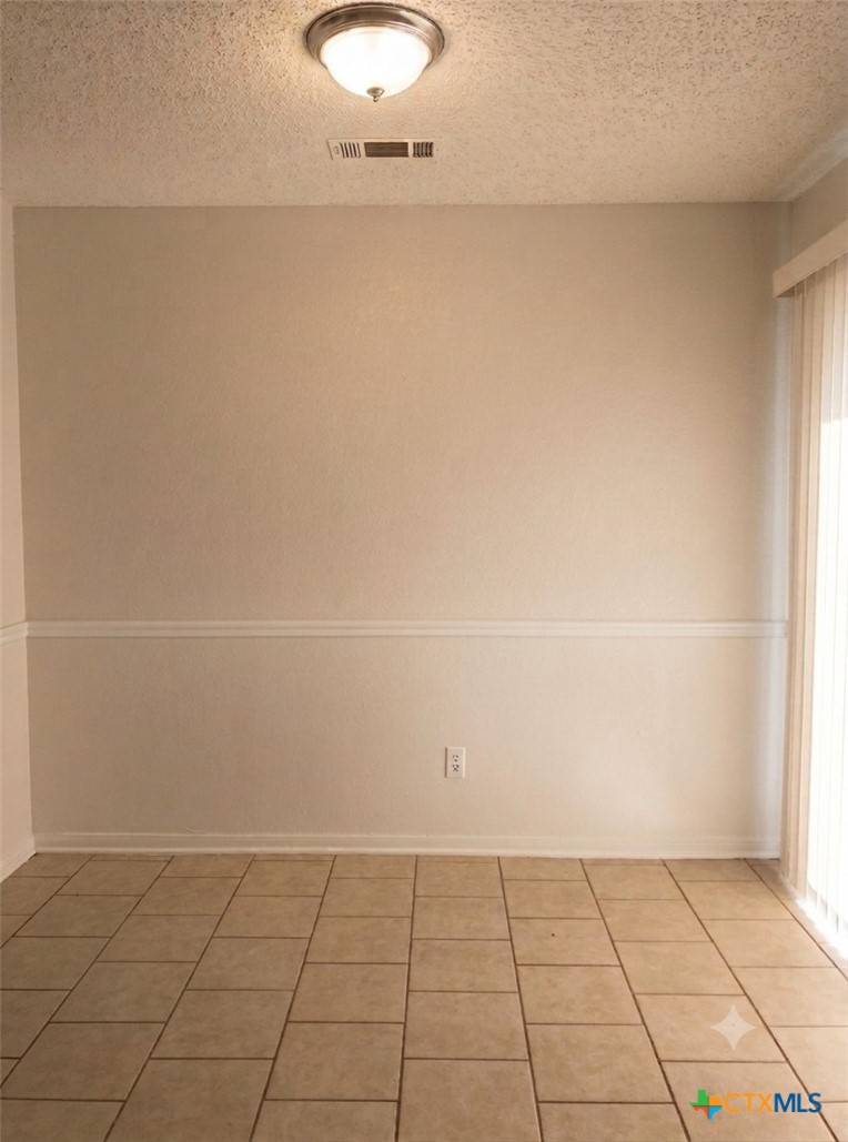 204 W Jason Drive B Property Photo 3