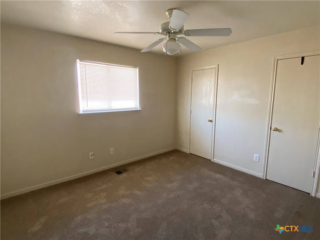 3202 Hereford Lane B Property Photo 4