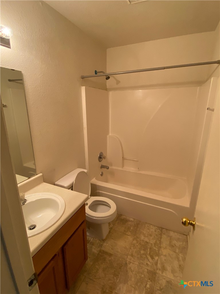 3202 Hereford Lane B Property Photo 7