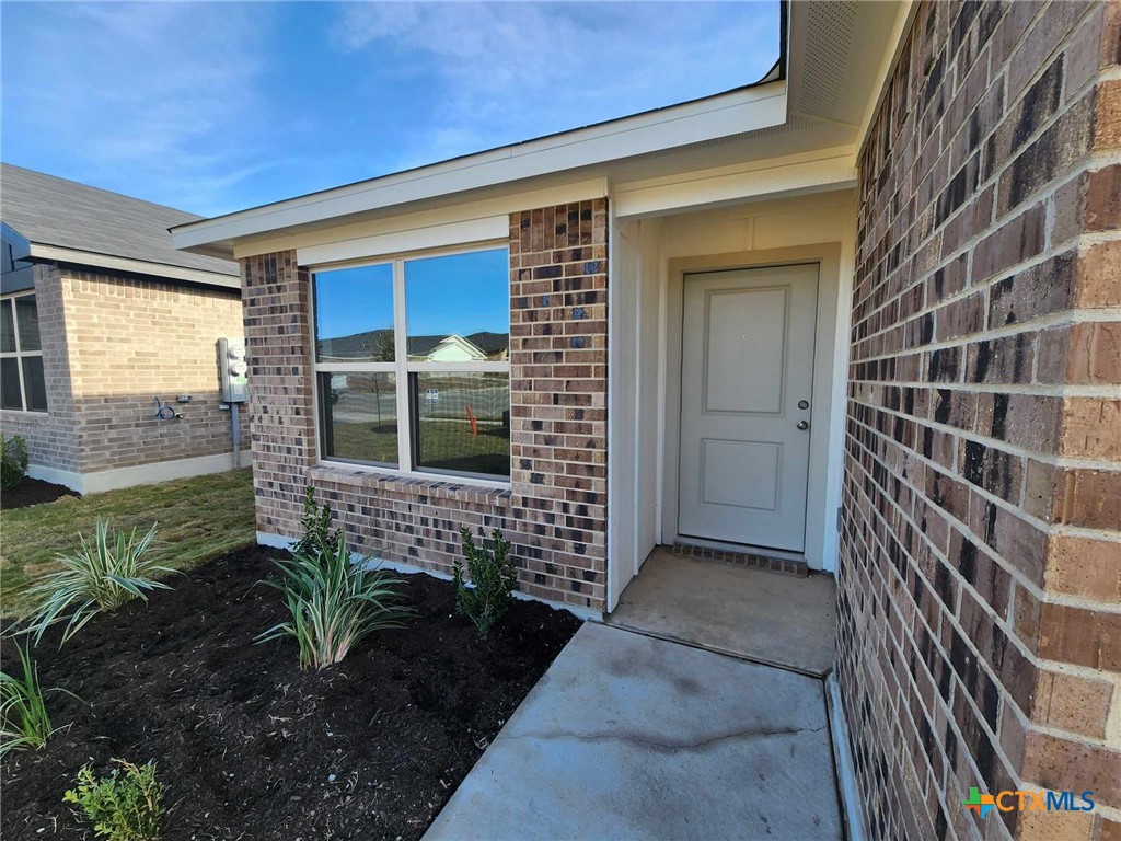 1305 Concord Drive A & B Property Photo 3