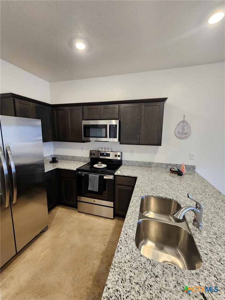 1305 Concord Drive A & B Property Photo 14