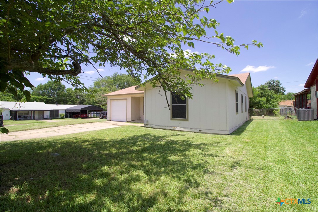 802 E Irvin Avenue Property Photo 2