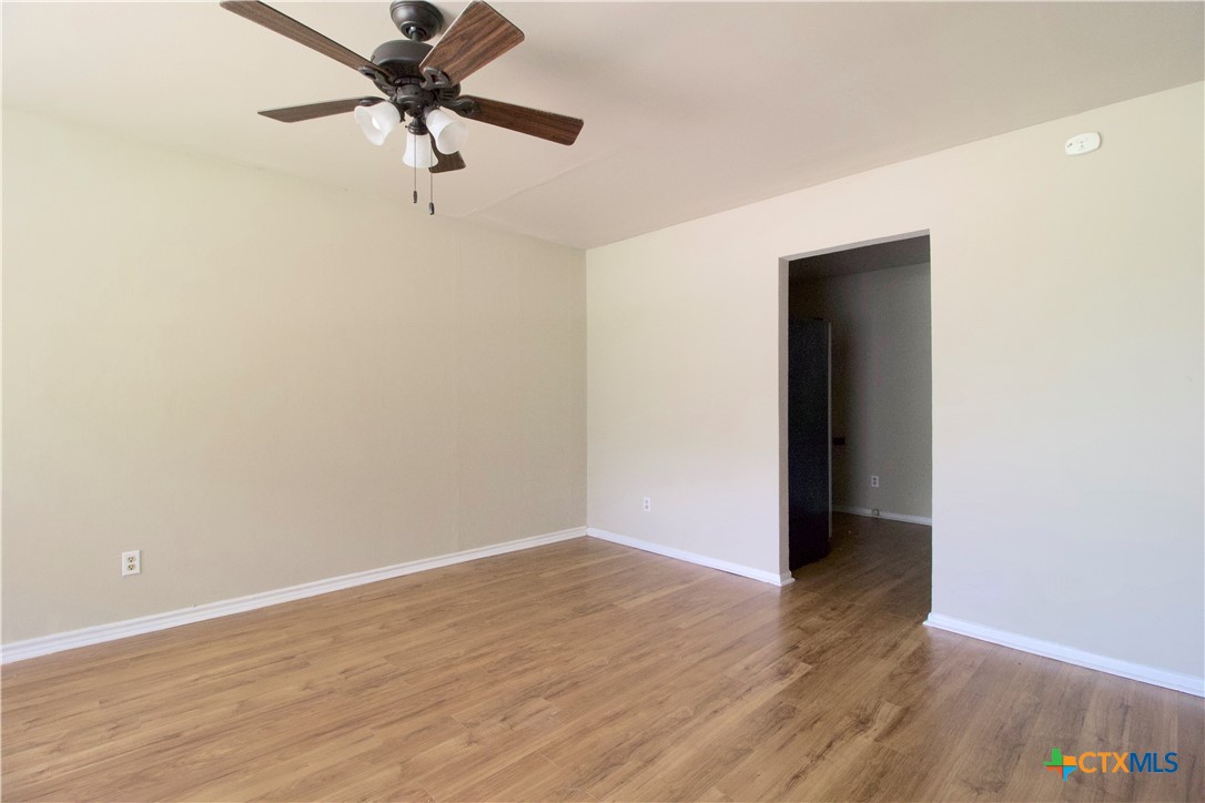 802 E Irvin Avenue Property Photo 3