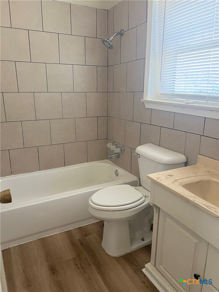 802 E Irvin Avenue Property Photo 14