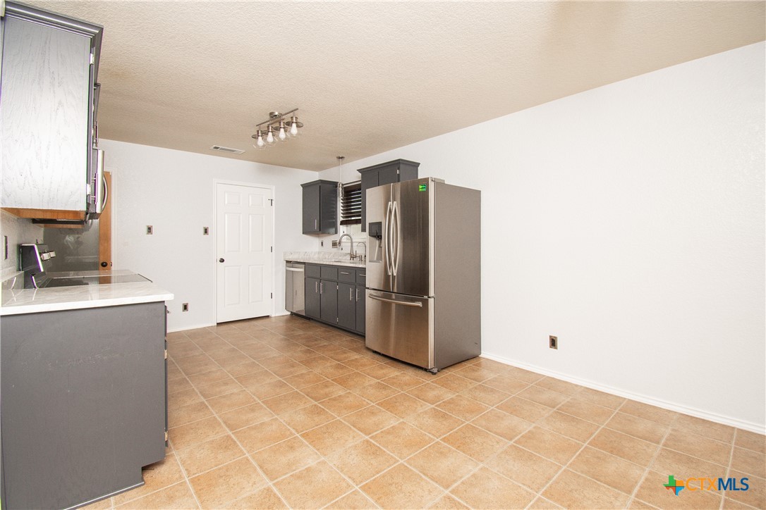 3309 Lorena Drive Property Photo 5