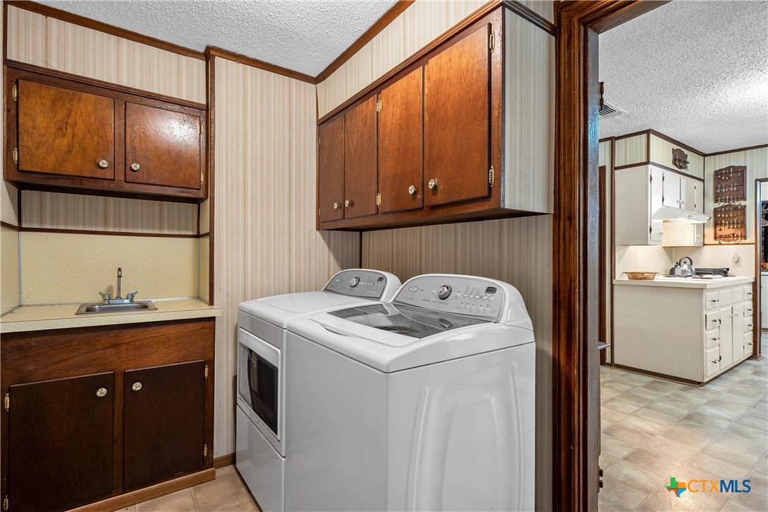 204 Christopher Drive Property Photo 15