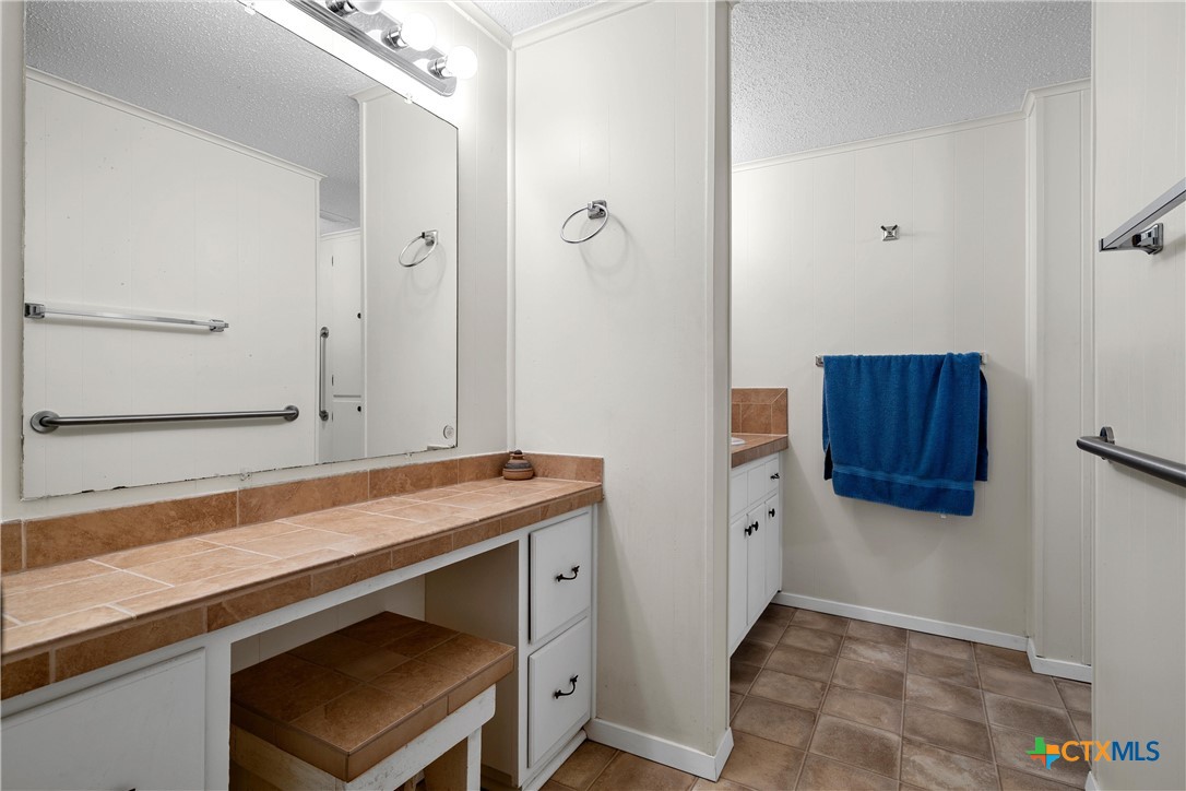 204 Christopher Drive Property Photo 22