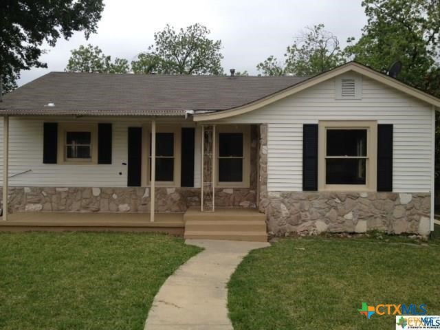 222 S Hickory Avenue Property Photo 1