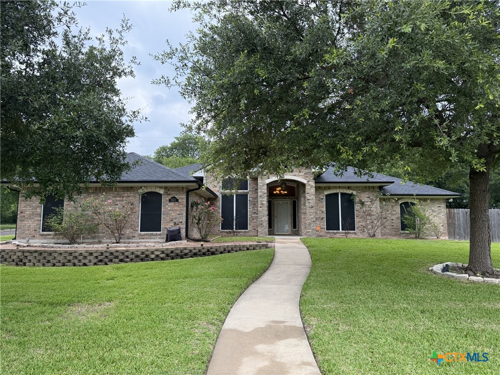 621 S Roy Reynolds Drive Property Photo 1