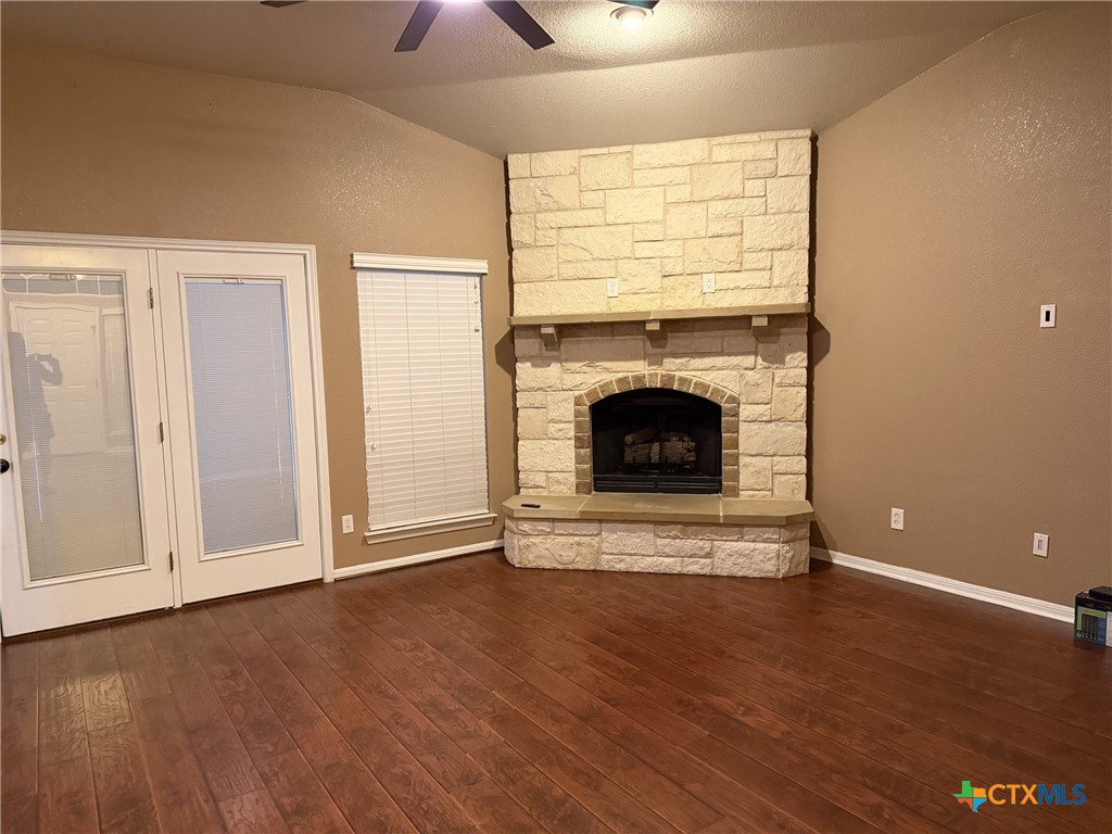 621 S Roy Reynolds Drive Property Photo 7