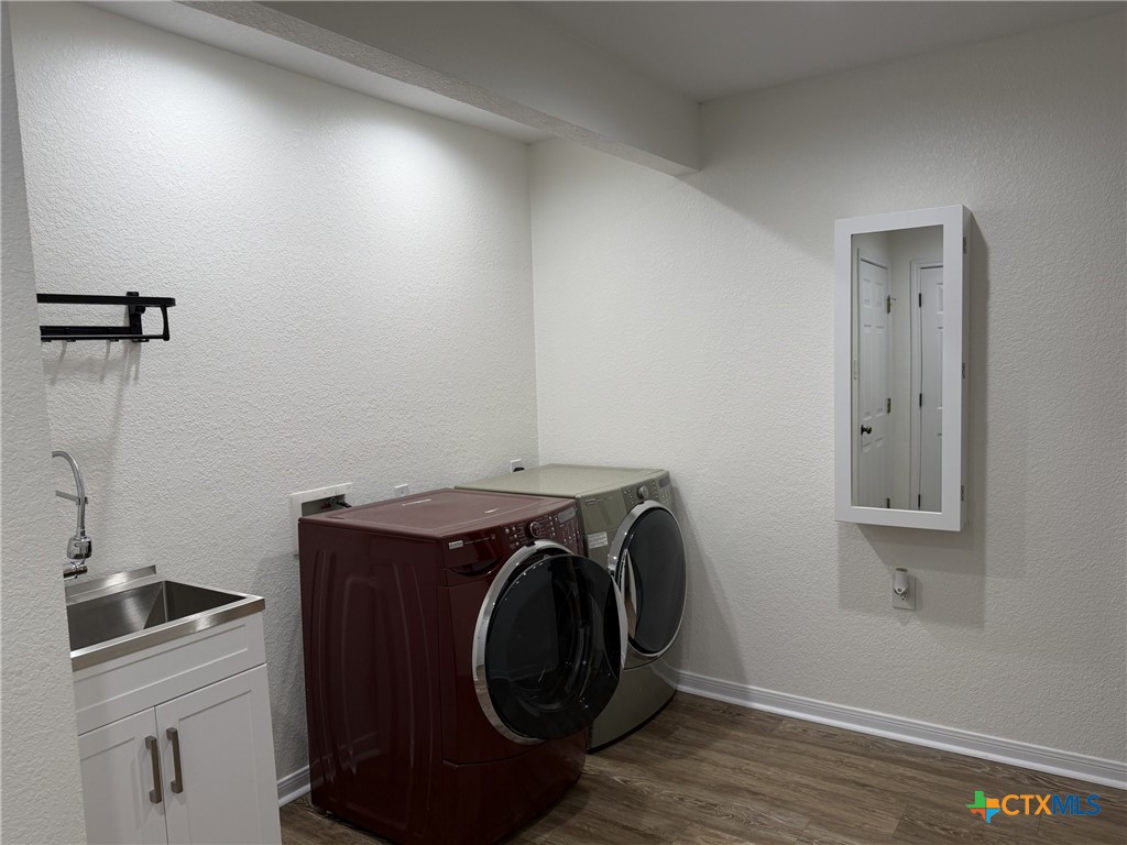 621 S Roy Reynolds Drive Property Photo 14