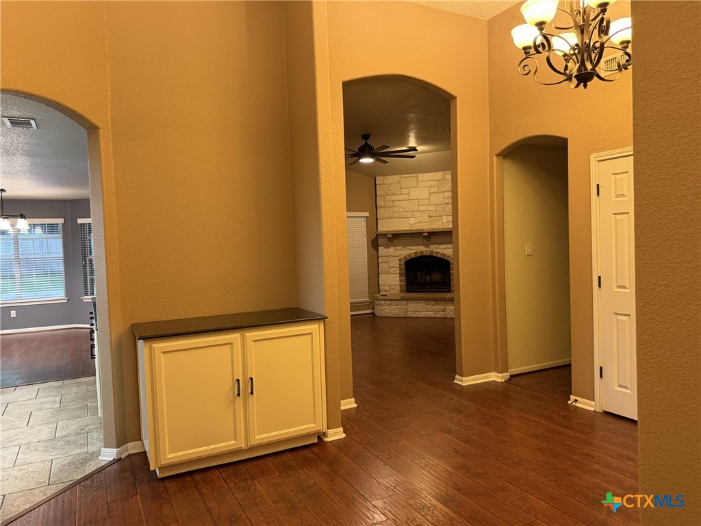 621 S Roy Reynolds Drive Property Photo 19