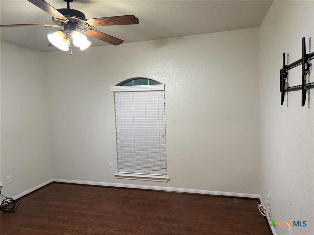 621 S Roy Reynolds Drive Property Photo 26