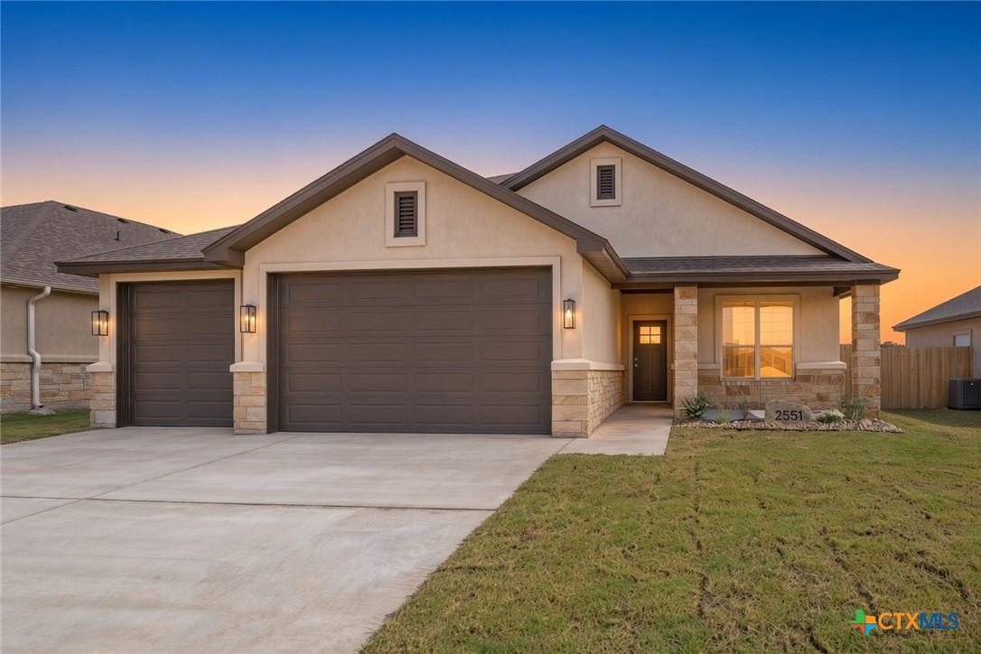 2551 Tin Barn Bluff Property Photo 1