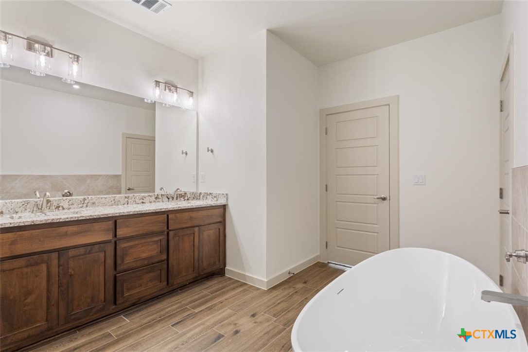 2551 Tin Barn Bluff Property Photo 14