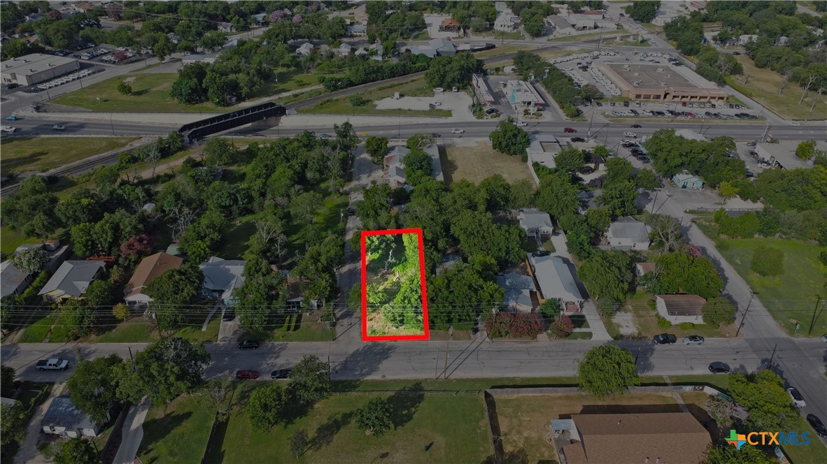 740 Comal Avenue Property Photo 1