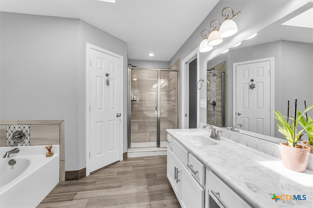 7 Market Loop Property Photo 12
