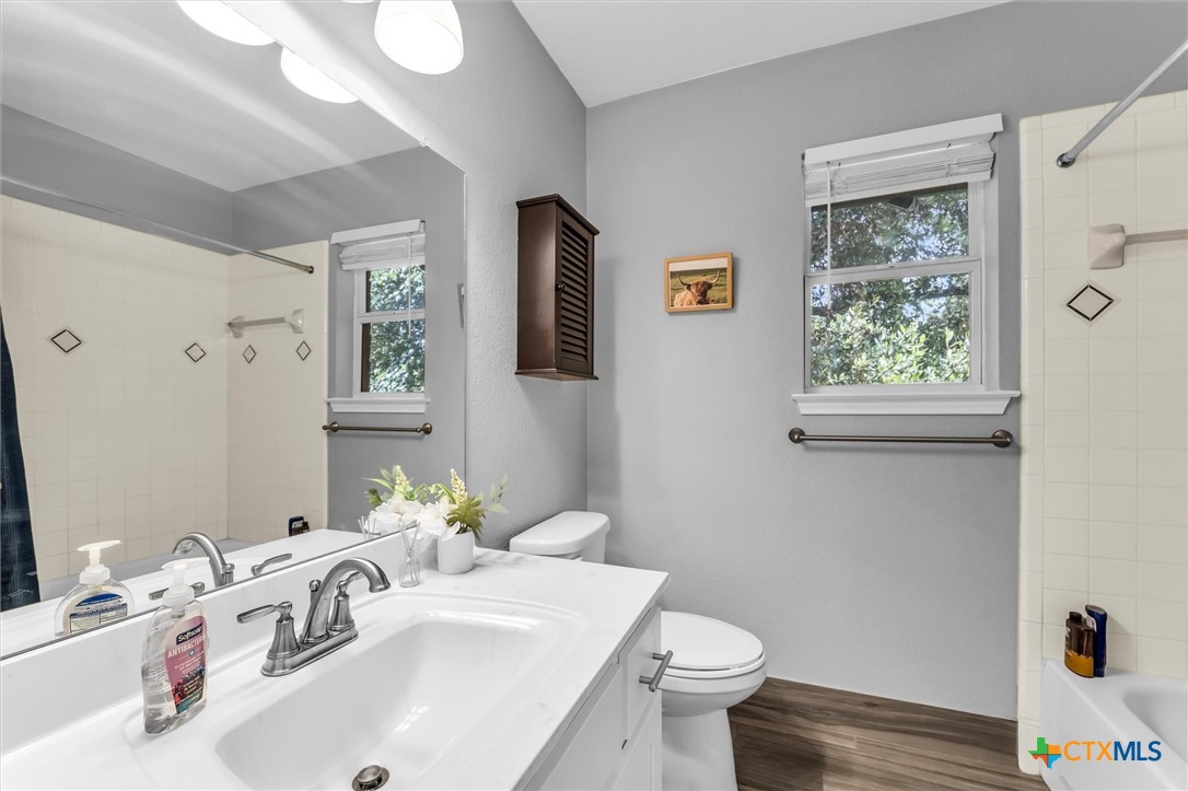 7 Market Loop Property Photo 18