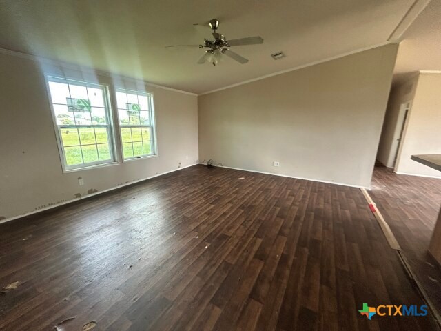 268 W Oaks Property Photo 8