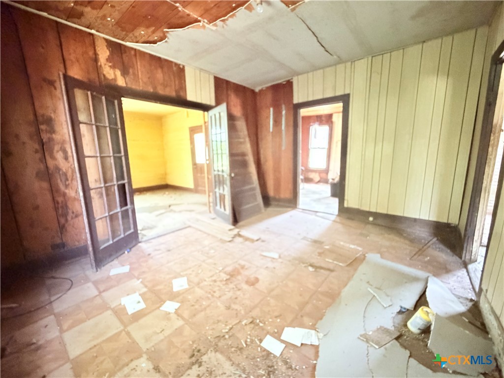 202 Vollentine Street Property Photo 6