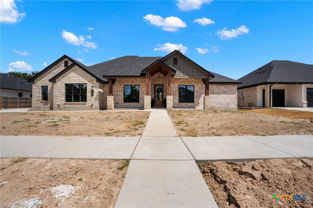 1112 Fairfax Drive Property Photo 1