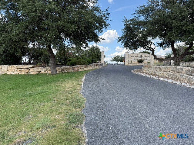 137 W Pat Dolan Property Photo 1