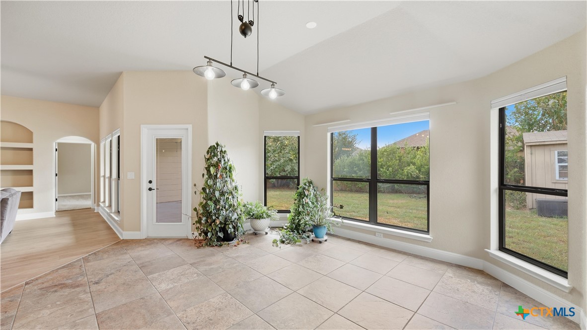2262 Sun Chase Boulevard Property Photo 4