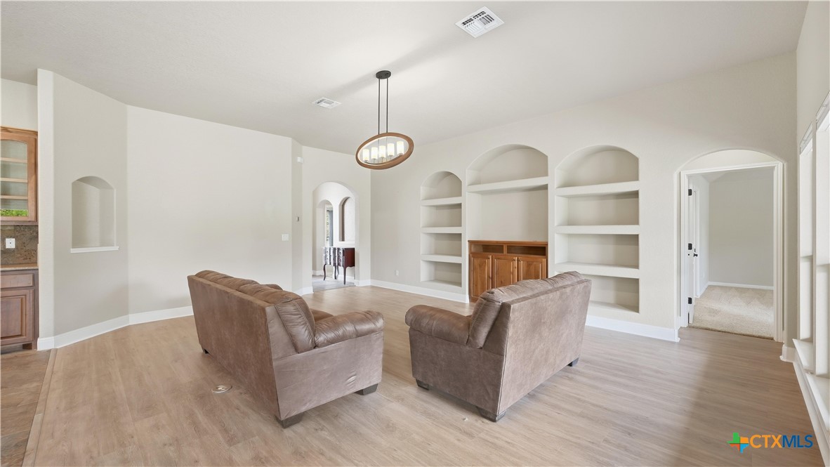 2262 Sun Chase Boulevard Property Photo 7