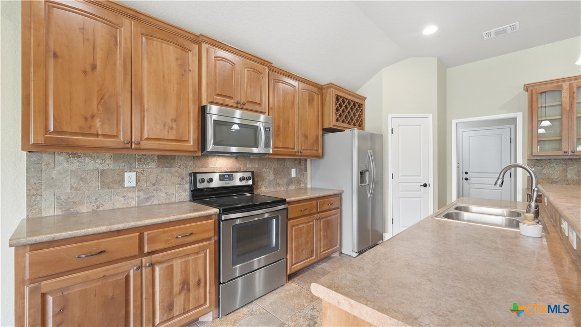 2262 Sun Chase Boulevard Property Photo 10