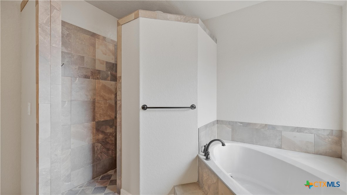 2262 Sun Chase Boulevard Property Photo 25