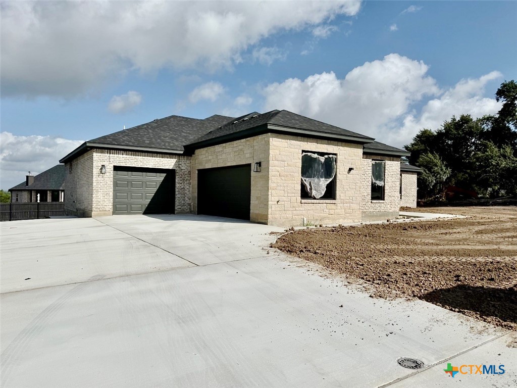 5728 Briar Ridge Trail Property Photo 2