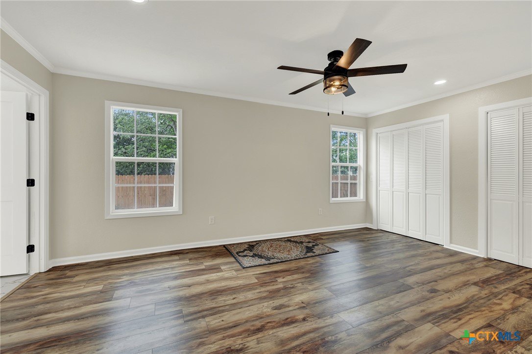 312 N Lavernia Property Photo 17