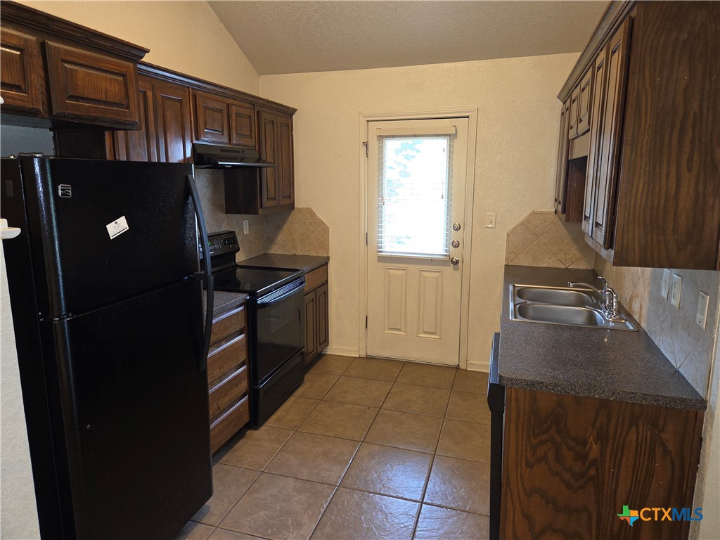 611 Olaf Drive Property Photo 4