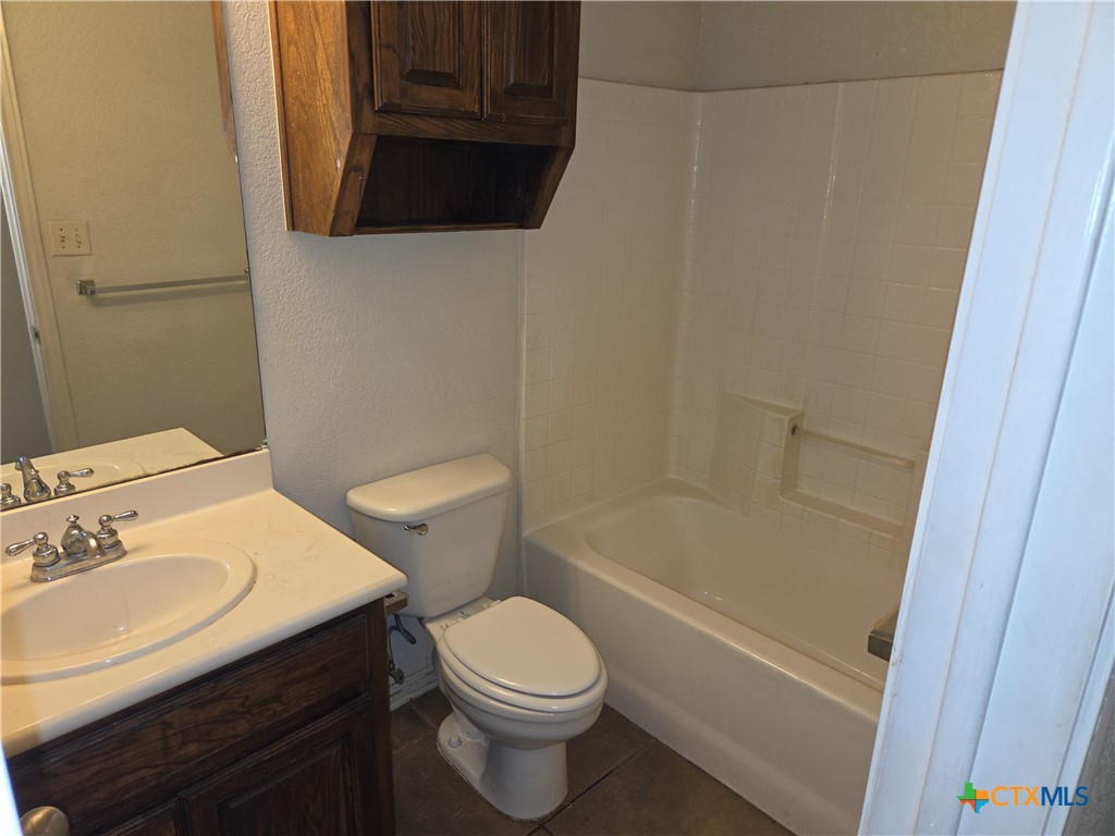 611 Olaf Drive Property Photo 7
