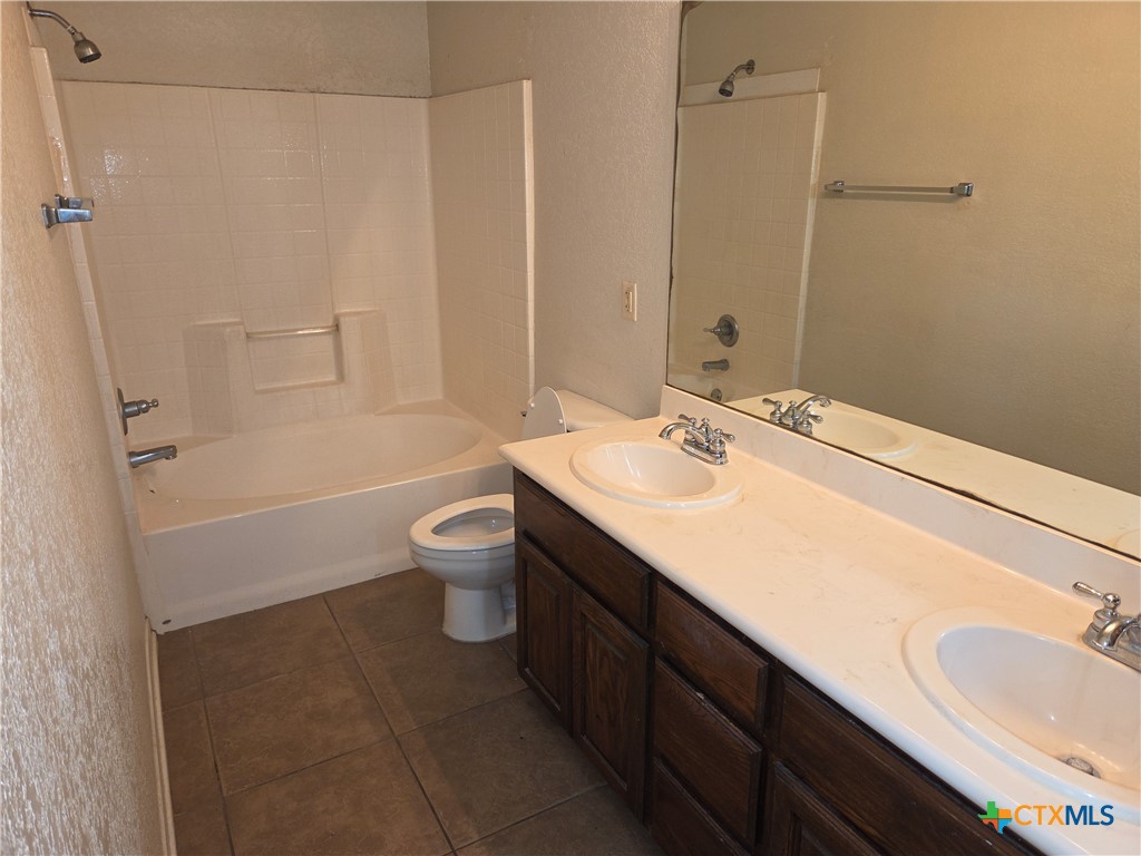 611 Olaf Drive Property Photo 10