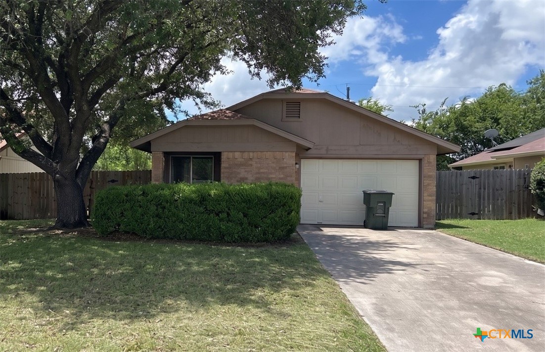 2108 Carousel Drive Property Photo 1