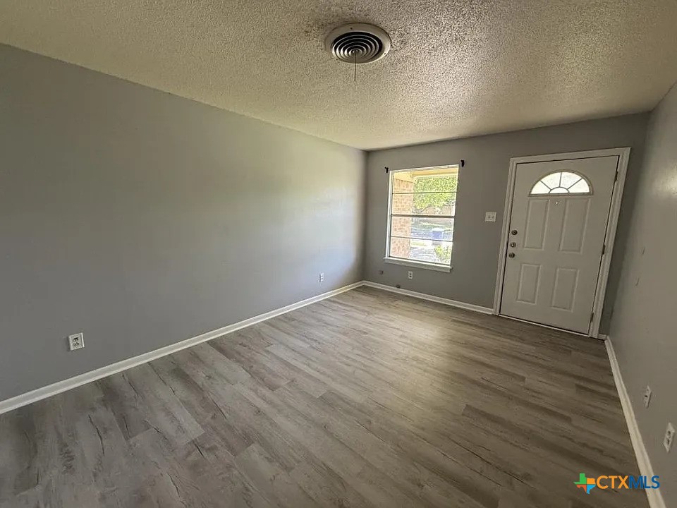 1204 S 7th Street Property Photo 4